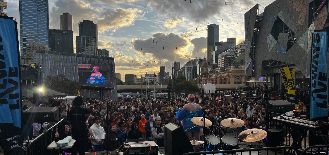 sagemarie fed square crowd 